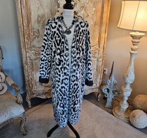 VENUS Faux Fur Leopard-Style Long Cardigan in Black & White